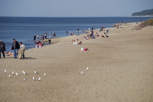 Už pajūryje surinktas šiukšles poilsiautojams išdalinta 15 tūkst. porcijų ledų