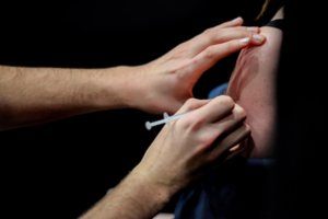 Estijoje 60 proc. suaugusiųjų paskiepyti bent viena vakcinos nuo koronaviruso doze