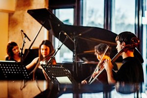 Ansamblio „Synaesthesis“ kvietimu Lietuvoje svečiuojasi vienas originaliausių mūsų laikų kompozitorių