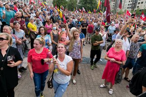 Tarp policijos sulaikytų Seimo riaušininkų – ir parlamentaro padėjėja bei „Šeimų sąjūdžio“ aktyvistės