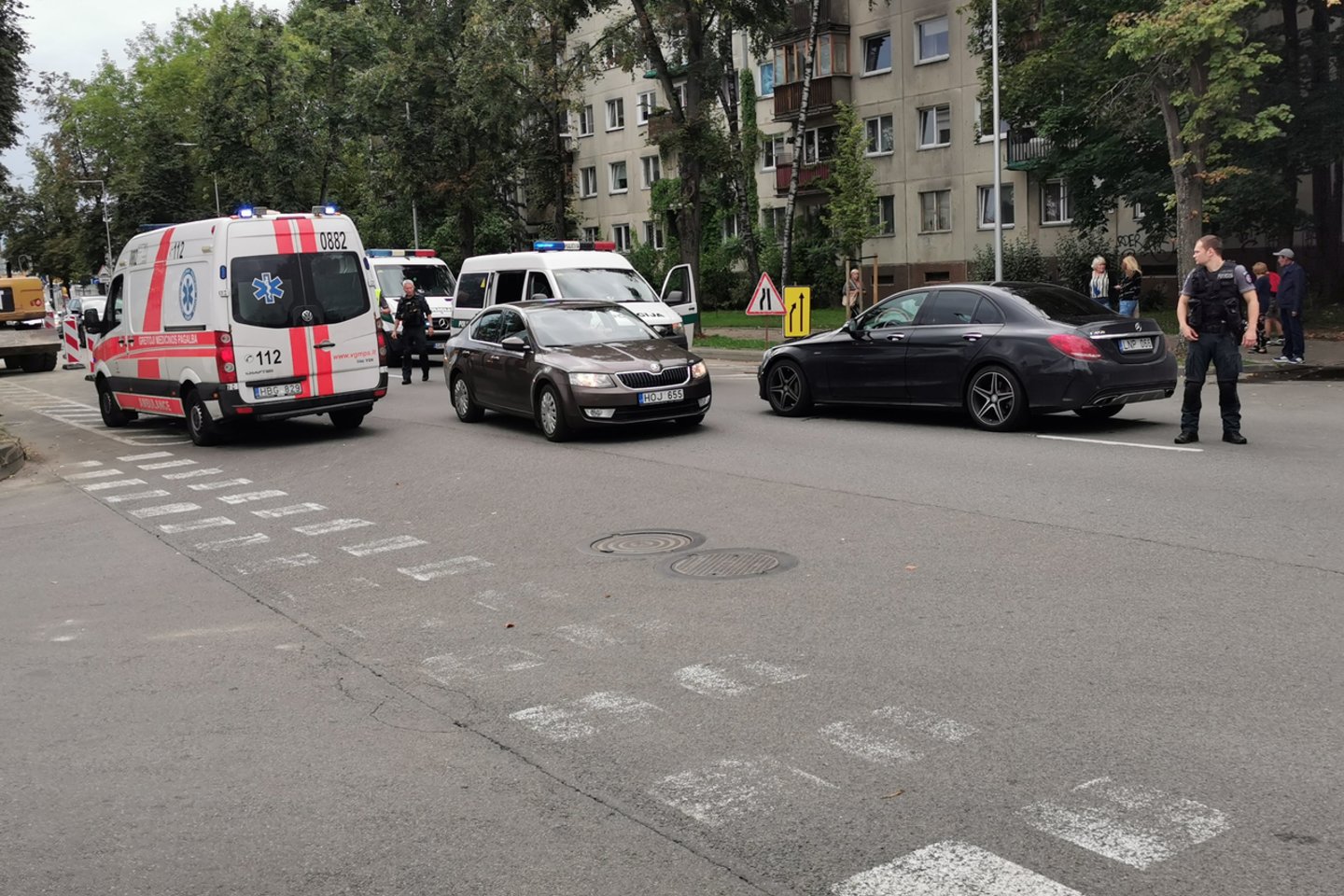 Vilniuje pranešta apie automobilio partrenktas dvi mergaites.<br>T.Bauro nuotr.