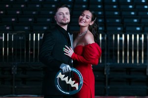 COVID-19 persirgę Karolina Meschino ir jos sužadėtinis nutarė pasiskiepyti: parodė pavyzdį