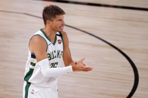 Deda tašką: po 17 sezonų NBA karjerą baigia garsus snaiperis