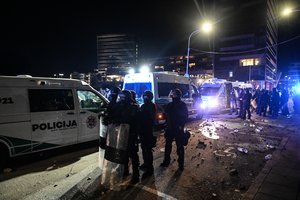Prokuroras: riaušių prie Seimo byloje yra 19 nukentėjusiųjų