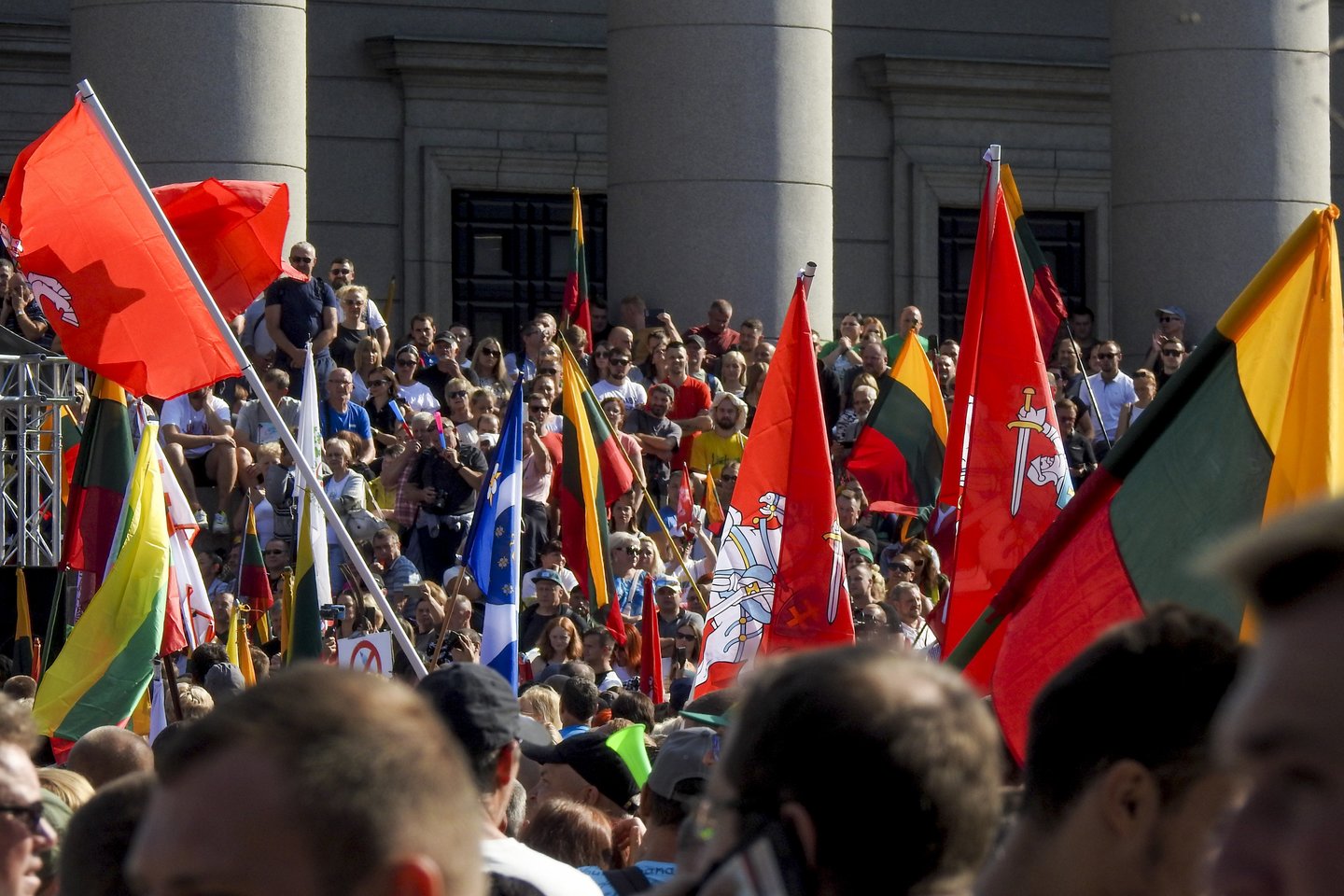 Protestas prie Seimo.