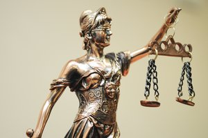 Žmones be cento palikę teisėjai nesuka galvos 