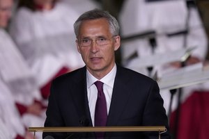 NATO žada „kaip įmanoma labiau remti“ Afganistano vyriausybę