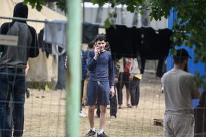 Pasienyje su Baltarusija apgręžta kelios dešimtys asmenų, sulaikyti du žmonės 