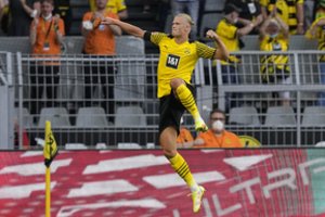 Dortmundo „Borussia“ įvarčiais suvarpė „Eintracht“