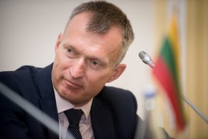 Ambasadoriumi Australijoje paskirtas D. Degutis, prie UNESCO – J. Balčiūnienė