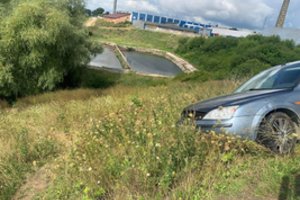 Įtemptos vairuotojo gaudynės Kaune: neblaivus ir beteisis nuo pareigūnų spruko jau antrą kartą