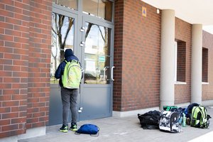 Skaičiuoja, ar spės mokyklose įrengti pažadėtas hibridines klases