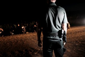 Latvijos pasieniečiai prie sienos su Baltarusija apgręžė 22 žmones