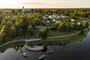 Molėtų architektai keiksnoja absurdiškus reikalavimus: „Čia kaip buhalteris chirurgui dėstytų“ 