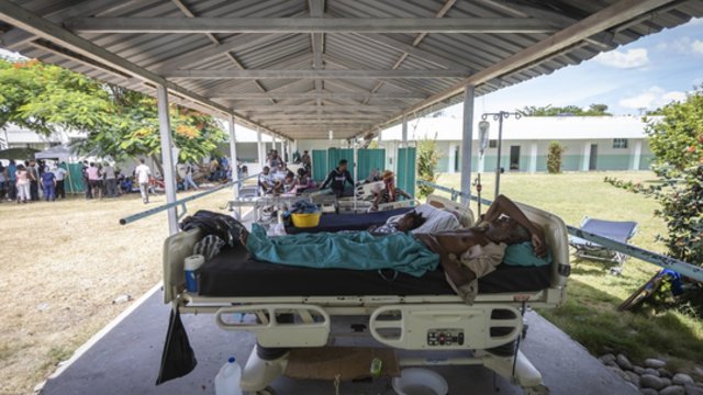 Žemės drebėjimo Haityje aukų skaičius išaugo iki 2000: ES skiria 3 mln. eurų skubią pagalbą