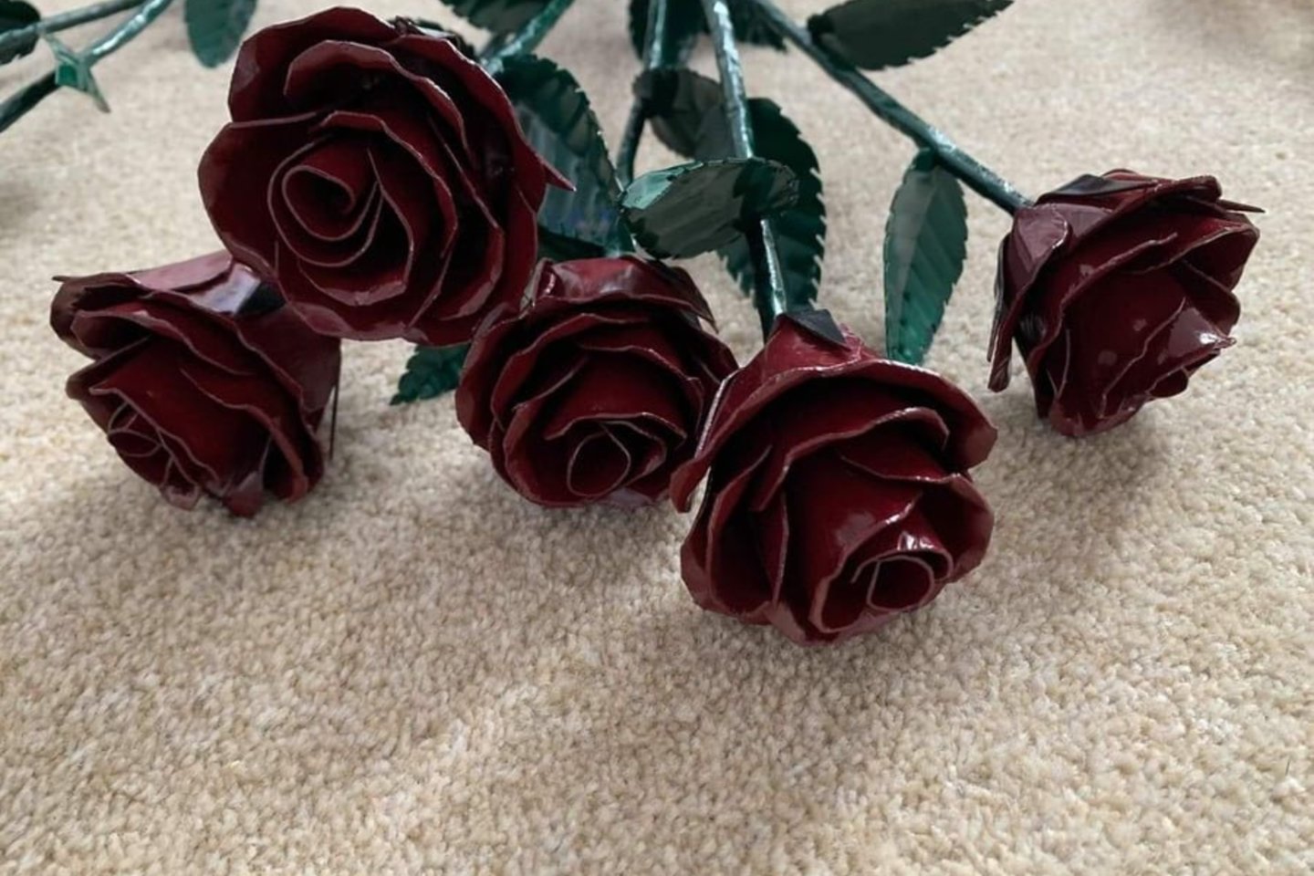  Vidmantui labiausiai patinka gaminti rožes.<br> Asmeninio archyvo nuotr.