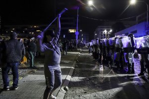 Daugėja suimtųjų po riaušių prie Seimo: sąrašą papildė  dar vienas asmuo