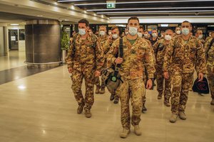 Estija pasirengusi priimti iki 30 NATO talkinusių afganistaniečių