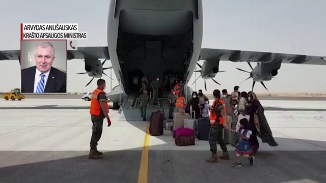 Lietuva pradėjo Afganistano piliečių evakuacijos operaciją: mūsų šalyje nusileido lėktuvas „Spartan“