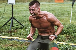 Ekstremalas D. Liutkus išmainė futbolo kamuolį į bėgimą su kliūtimis: sieks tapti pasaulio čempionu