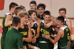 Fantastiškas Lietuvos šešiolikmečių sugrįžimas: išplėšė pergalę iš rusų rankų ir žengė į finalą 