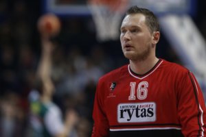 Lenkijos krepšinio veteranas A. Lapeta vėl apsivilks Alytaus „Dzūkijos“ aprangą