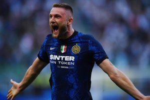 Nukraujavęs Milano „Inter“ titulo gynybą pradėjo triuškinama pergale
