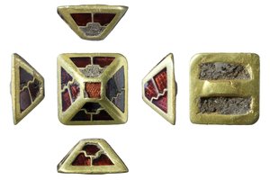 Metalo detektoriumi surado retenybę – tokį dalyką turėdavo tik ypatingi asmenys