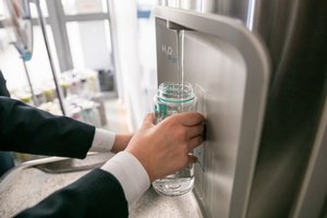 Vilniaus mokyklose – gamtą tausojančios naujovės: sugrįžusius moksleivius pasitiks stacionarios gertuvės