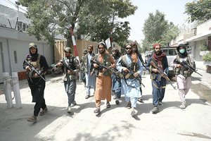 Maskvos vadovaujamas blokas susirūpinęs, kad Talibanas neformuoja vyriausybės