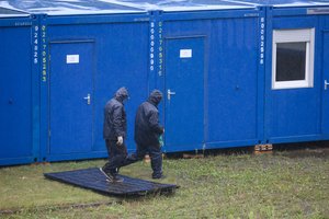 Nori už milijonus statyti migrantams namelius, nors jau dabar tikinama, kad jų neprireiks