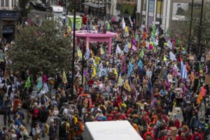 Klimato aktyvistai vėl rengia protestus Londono centre 