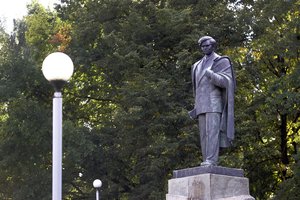 Paveldosaugininkai galutinai apsispręs, kas laukia P. Cvirkos paminklo Vilniuje