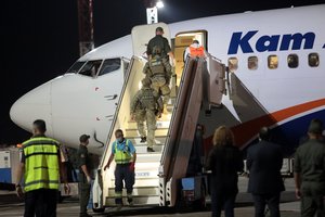 Nesusipratimas Ukrainoje: pranešimai apie Kabule „pagrobtą“ lėktuvą sukėlė tikrą painiavą