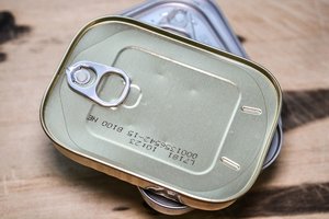Konservų dėžutėse gabenti kvaišalai virto solidžia laisvės atėmimo bausme