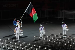 Tokijo žaidynėse turėję dalyvauti Afganistano paralimpiečiai saugiai evakuoti iš chaoso apimtos šalies