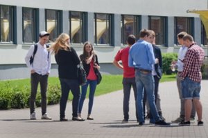 Šiemet į aukštąsias mokyklas priimta beveik 19 tūkst. pirmakursių