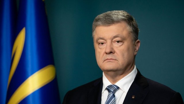 Kijevo centre užpultas buvęs šalies prezidentas P. Porošenka: apipylė briliantine žaluma