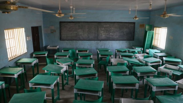 Nigerijoje ginkluoti pagrobėjai paleido dešimtis pagrobtų mokinių: šeši žuvo nelaisvėje