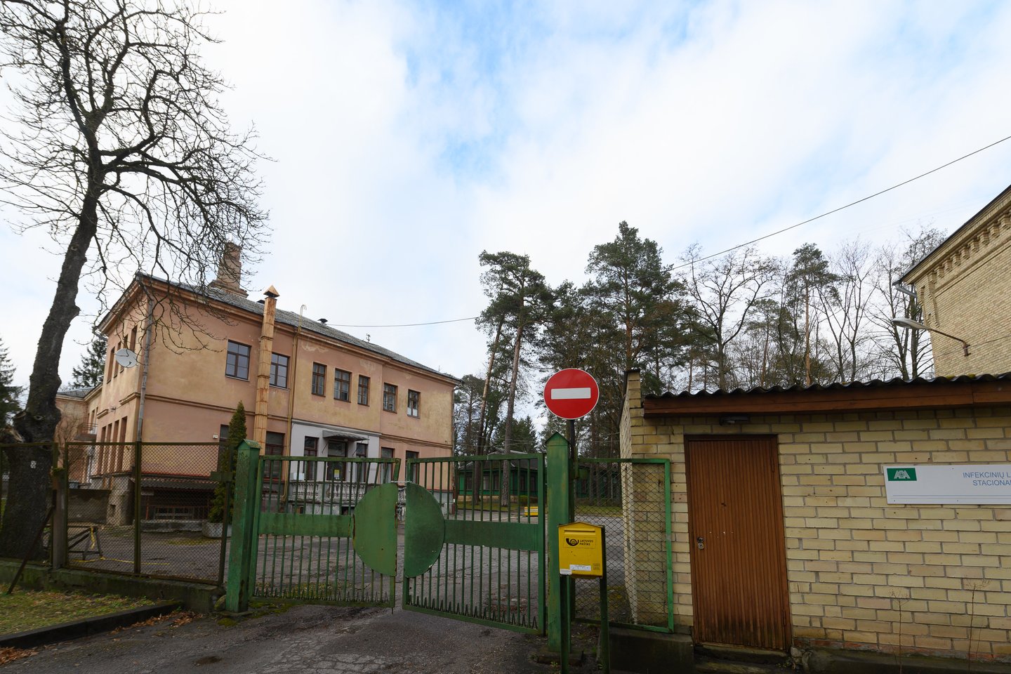 Intrigos neliko – oficialiai paskelbta, kad buvusią Vilniaus infekcinę ligoninę, pastaruoju metu vadintą bene gardžiausiu kąsneliu NT plėtotojams, pasiūliusi didžiausią kainą įsigijo bendrovė „Power Group Property“.<br>V.Skaraičio nuotr.