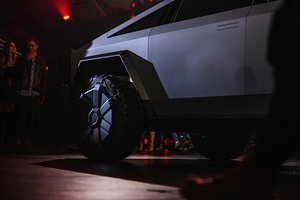 Garsus investuotojas įsitikinęs – „Cybertruck“ bus pirmoji Elono Musko katastrofa