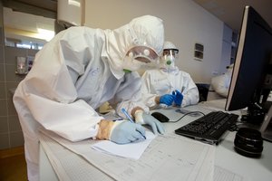 Per praėjusią parą nustatyti 545 koronaviruso atvejai, mirė 9 asmenys