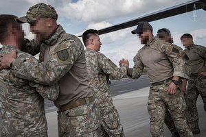 Iš Kabulo grįžo afganistaniečių evakuaciją vykdę Lietuvos kariai