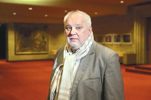 Skaudi tiesa Troškūnų bažnyčios rūsyje – gete žuvusį paauglį režisierius vadina Hamletu