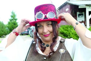Kaunietė stebina savo apranga: garderobe – pačios keisčiausios detalės