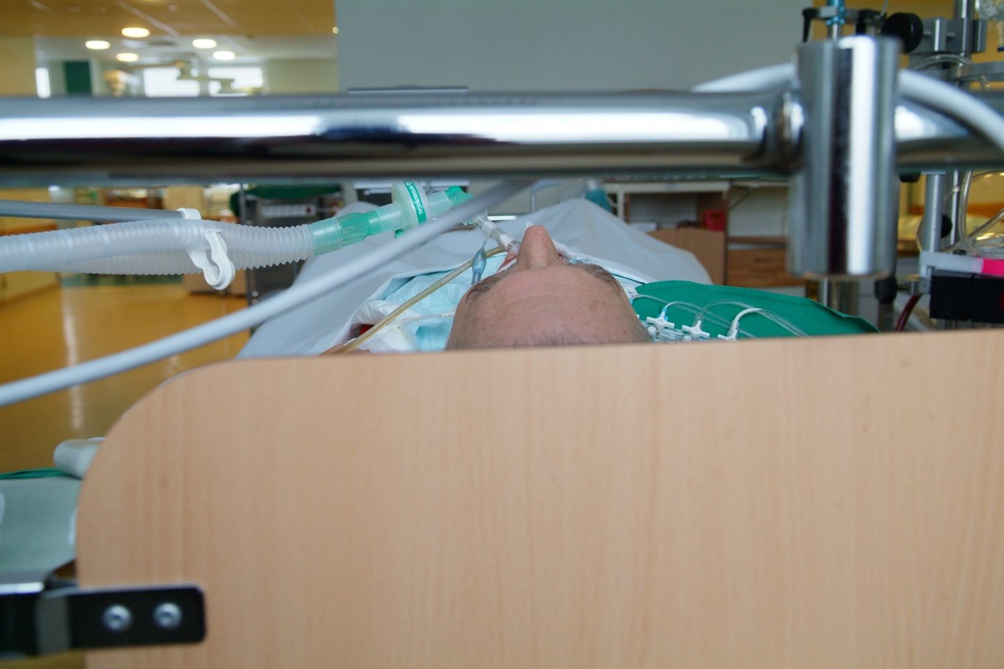 Ankstesnę dieną buvo skelbta apie 2 032 naujus COVID-19 atvejus ir 66 pacientų mirtį.