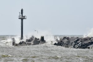 Kretos jūroje nuskendo grūdus gabenęs laivas, visi 16 įgulos narių išgelbėti