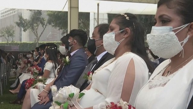 Peru sostinėje – išskirtinė šventė: per masines vestuves susituokė net 200 porų