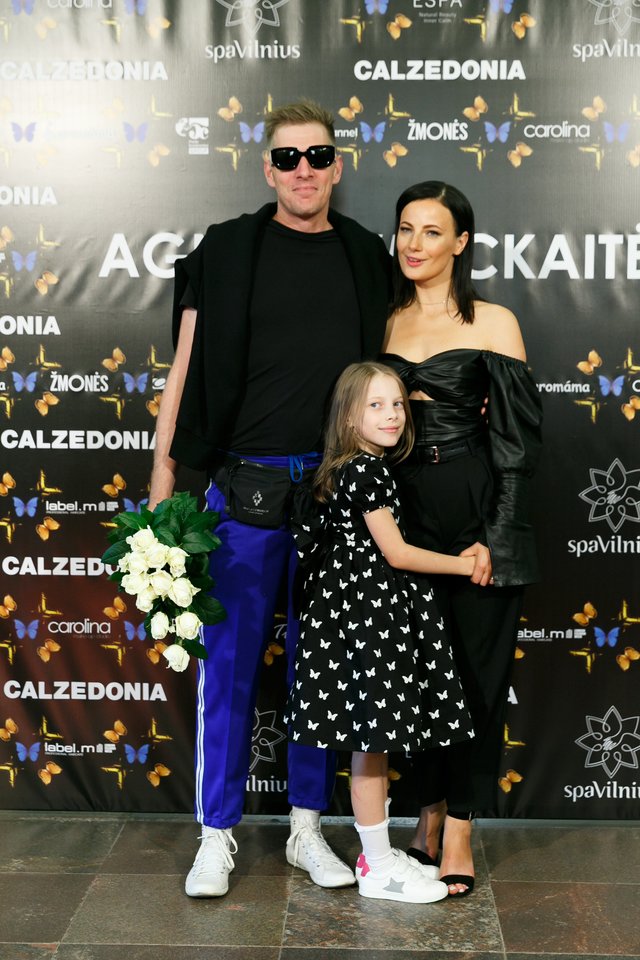 dizainerė Agnė Kuzmickaitė svečiai / Saulius Prūsaitis ir Agnė Kuzmickaitė su dukra Leonarda.<br>T.Bauro nuotr.
