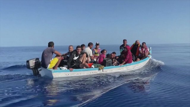 Italijos pakrantės apsaugos pareigūnai išgelbėjo 539 migrantus: dalis jų buvo agresyvūs